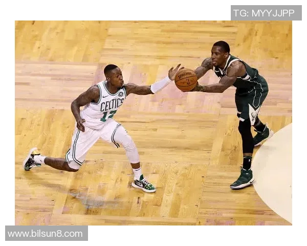 特里罗齐尔的篮球之路与成长历程解析 特里罗齐尔的篮球之路与成长历程解析